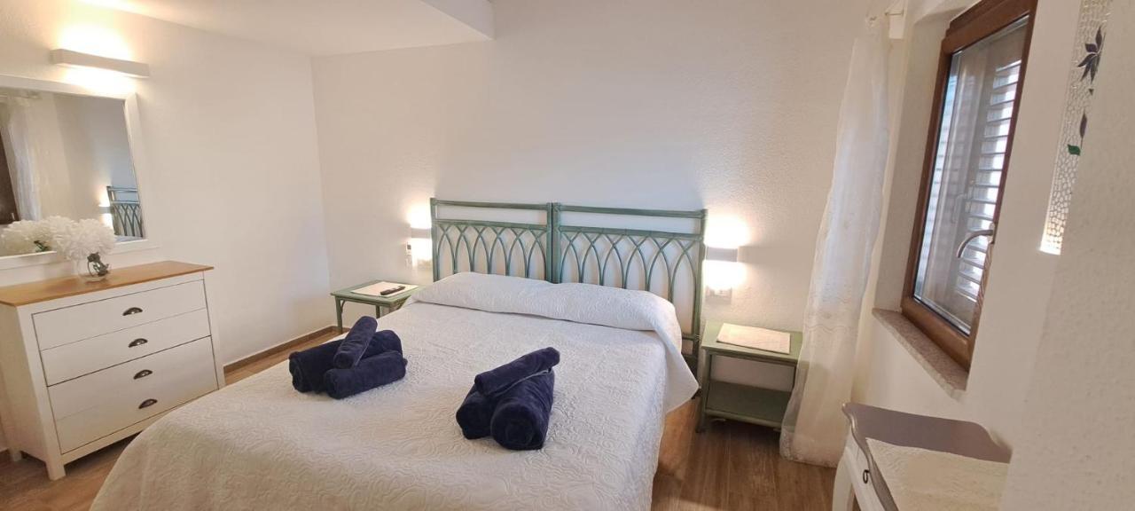 San Teodoro Rooms Esterno foto